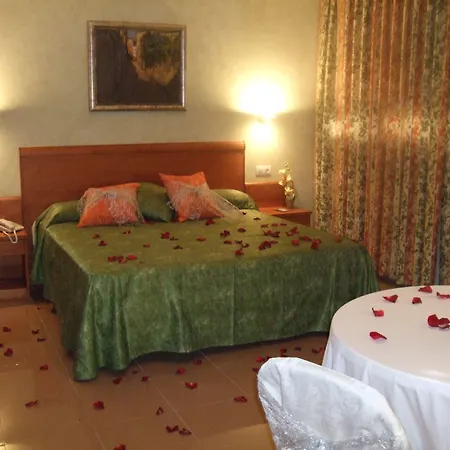 Hotel Fonda Neus-2